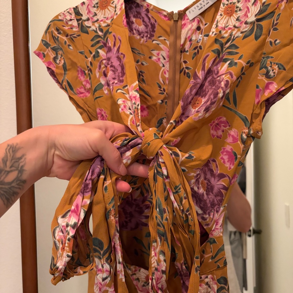 Flynn Skye Floral Dress - Picture 2 of 5
